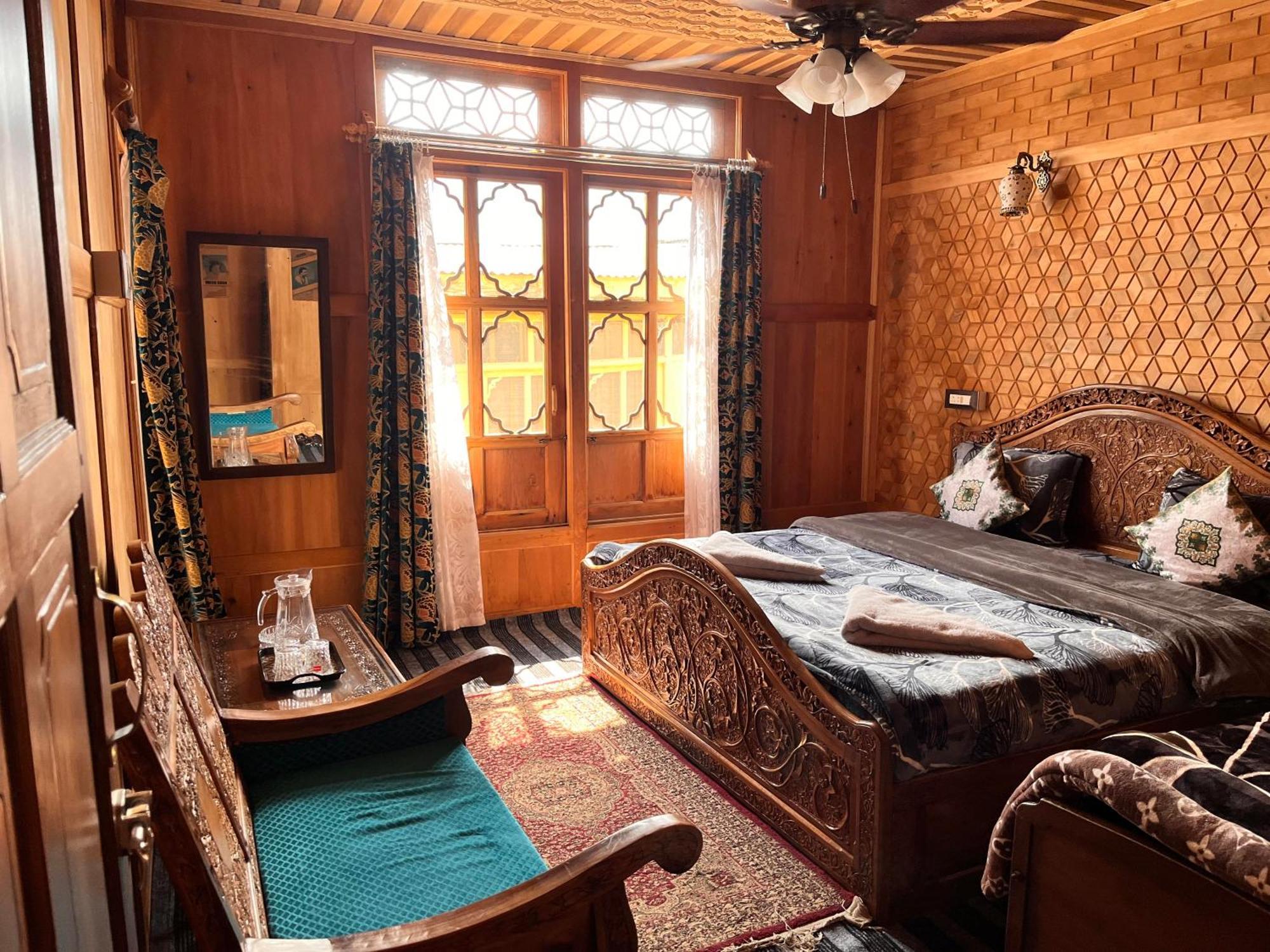 The Heritage Group Of Houseboats Srīnagar Екстериор снимка