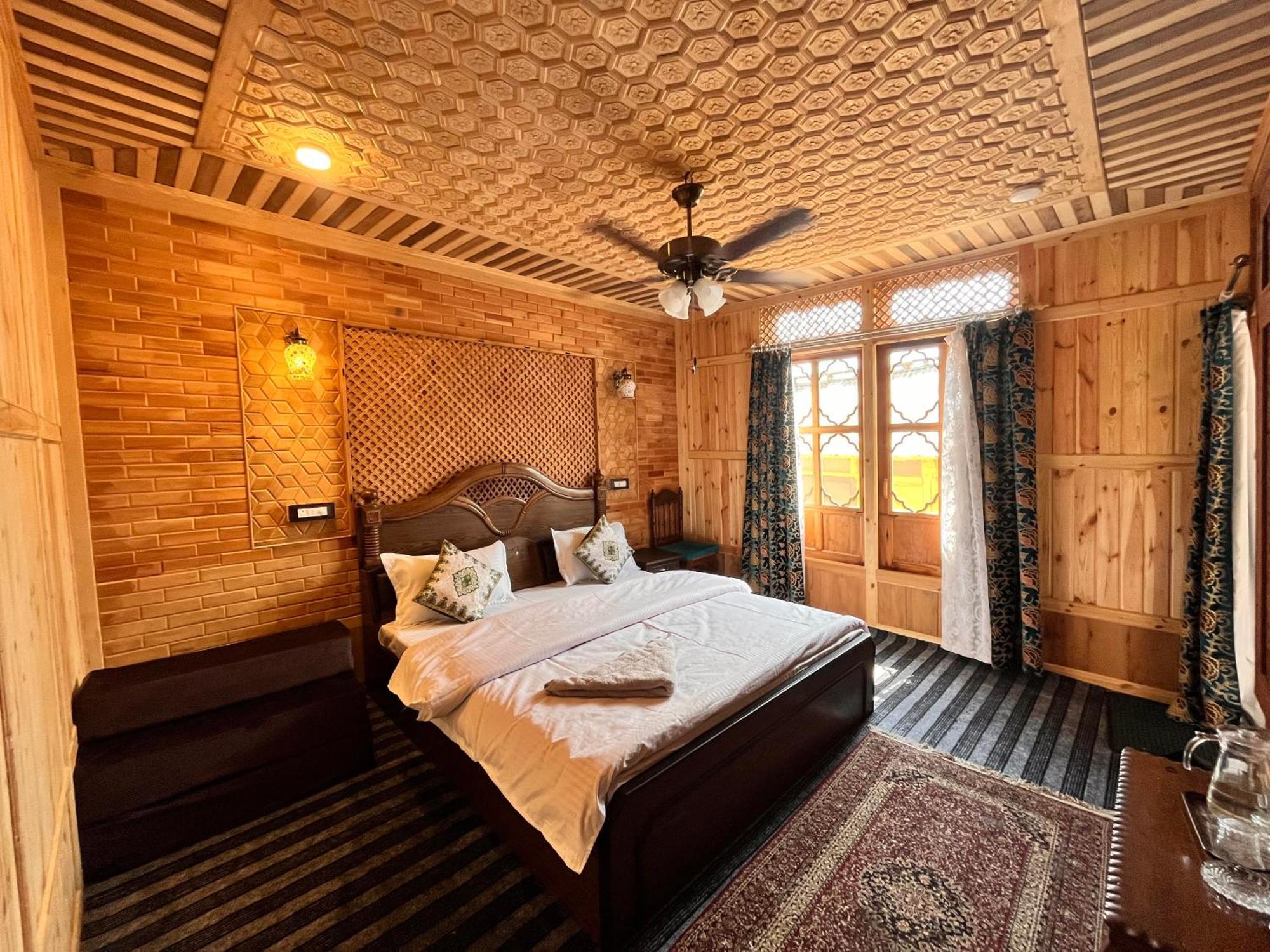 The Heritage Group Of Houseboats Srīnagar Екстериор снимка